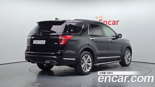 Ford Explorer 2.3 Limited 4WD 5th 2019 — фото 2