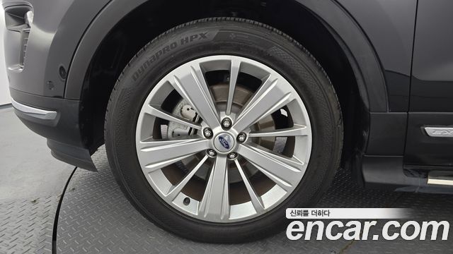 Ford Explorer 2.3 Limited 4WD 5th 2019 — фото 5