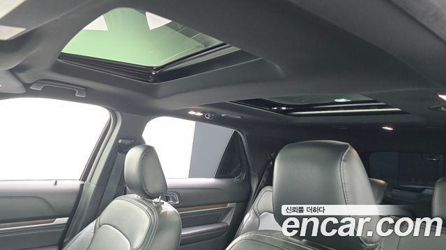 Ford Explorer 2.3 Limited 4WD 5th 2019 — фото 18