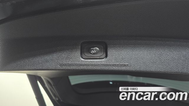 Ford Explorer 2.3 Limited 4WD 5th 2019 — фото 19