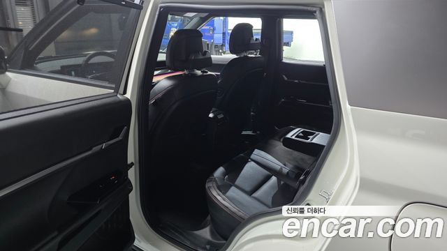 KG Mobility (SsangYong) Torres HEV 1.5 2WD T7 2026 — фото 15