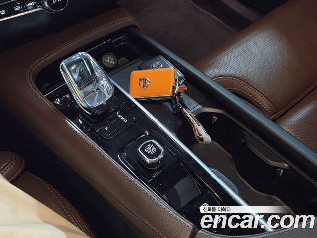 Volvo XC90 (II) T8 Ultimate Bright Hybrid 2022 — фото 24