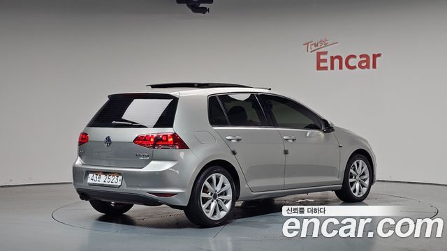 Volkswagen Golf (VII) 2.0 TDI 2015 — фото 2