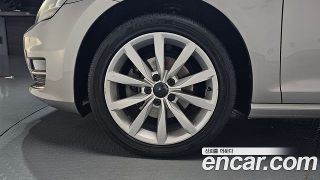 Volkswagen Golf (VII) 2.0 TDI 2015 — фото 5