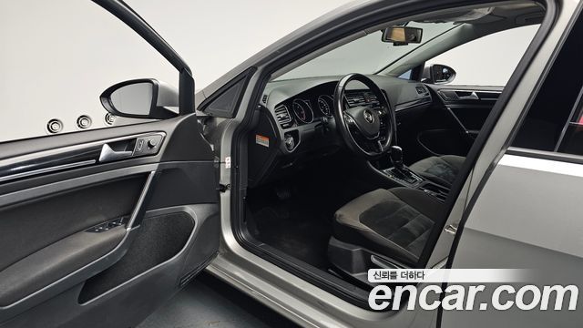 Volkswagen Golf (VII) 2.0 TDI 2015 — фото 10