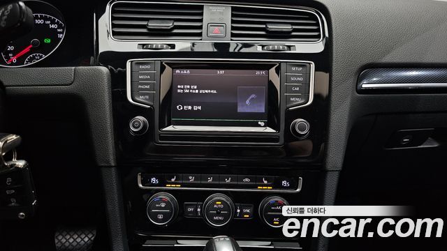 Volkswagen Golf (VII) 2.0 TDI 2015 — фото 13