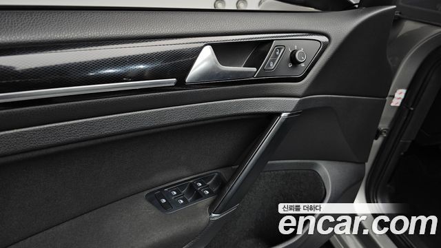 Volkswagen Golf (VII) 2.0 TDI 2015 — фото 18