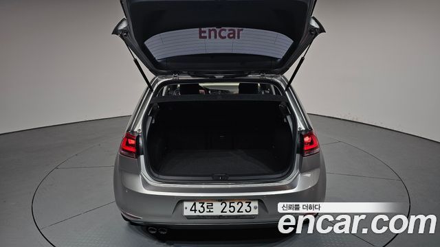 Volkswagen Golf (VII) 2.0 TDI 2015 — фото 20