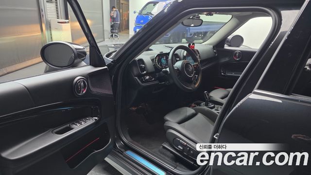 MINI Cooper Countryman Classic Plus Launch Pack 2nd Gen 2023 — фото 10