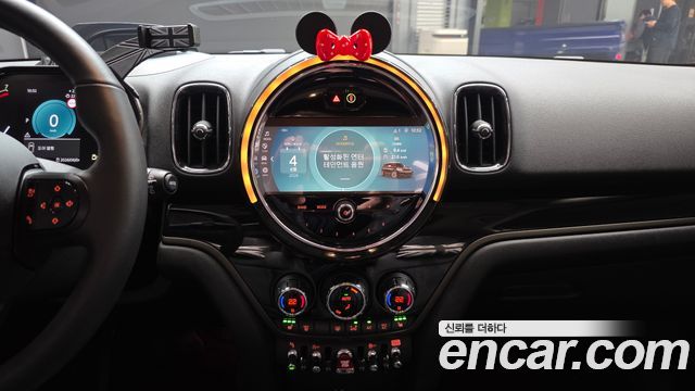 MINI Cooper Countryman Classic Plus Launch Pack 2nd Gen 2023 — фото 19