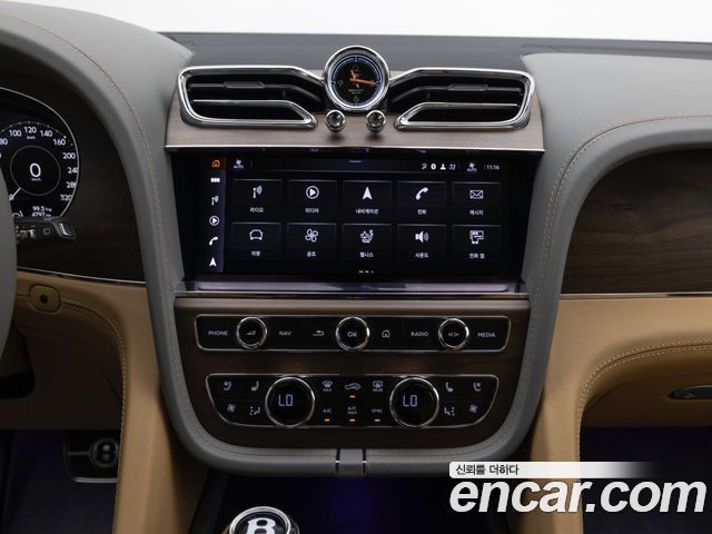 Bentley Bentayga 4.0 V8 EWB Azure 2025 — фото 15