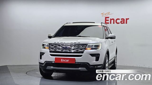 Ford Explorer 2.3 Limited 4WD 5th 2019 — фото 3