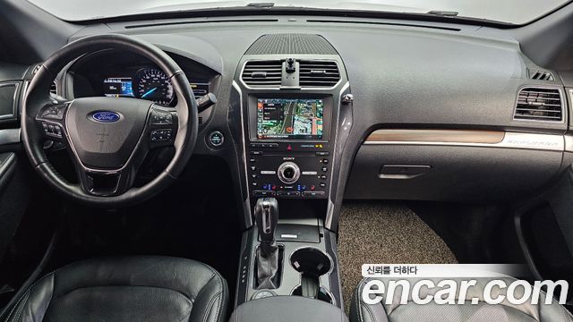 Ford Explorer 2.3 Limited 4WD 5th 2019 — фото 7