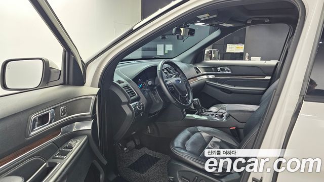 Ford Explorer 2.3 Limited 4WD 5th 2019 — фото 10