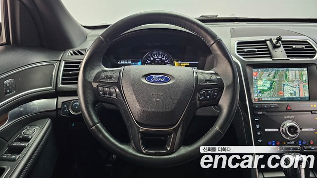 Ford Explorer 2.3 Limited 4WD 5th 2019 — фото 13