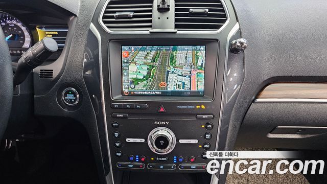 Ford Explorer 2.3 Limited 4WD 5th 2019 — фото 14