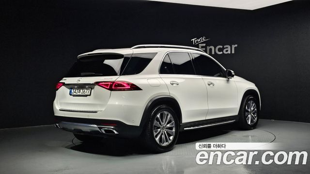 Mercedes-Benz GLE-Class (W167) GLE300d 4MATIC 2022 — фото 2