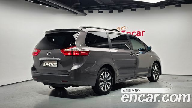 Toyota Sienna 3.5 AWD 2018 — фото 2