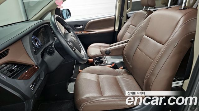 Toyota Sienna 3.5 AWD 2018 — фото 11