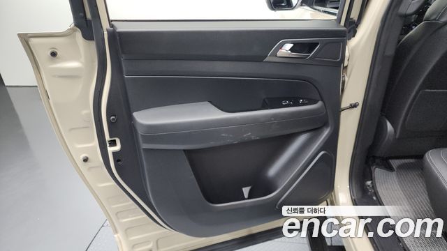 KG Mobility (SsangYong) Rexton Sports Khan Diesel 2.2 4WD Culman Noblesse 2024 — фото 25