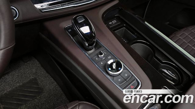 Cadillac Escalade (V) 6.2 Sports Platinum 2023 — фото 9