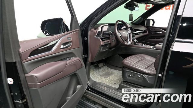 Cadillac Escalade (V) 6.2 Sports Platinum 2023 — фото 10