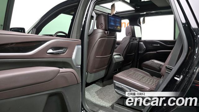 Cadillac Escalade (V) 6.2 Sports Platinum 2023 — фото 15