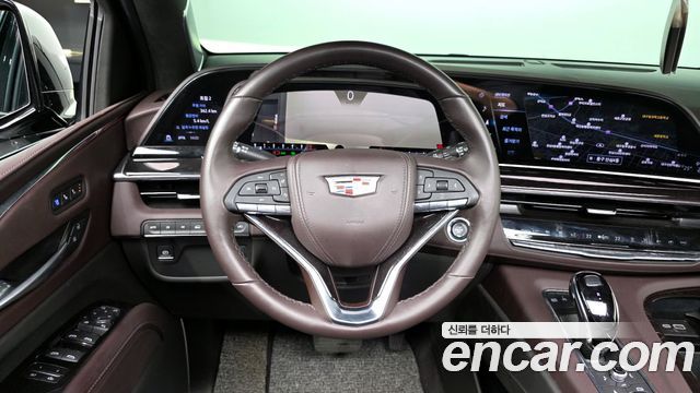 Cadillac Escalade (V) 6.2 Sports Platinum 2023 — фото 16