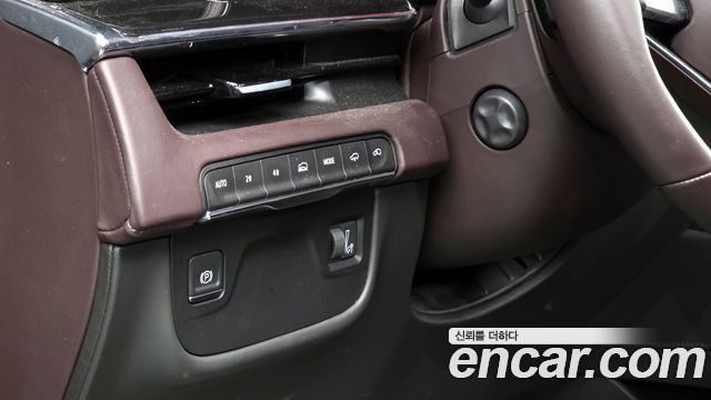 Cadillac Escalade (V) 6.2 Sports Platinum 2023 — фото 19