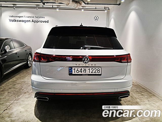 Volkswagen Touareg (III) 3.0 TDI Prestige 2024 — фото 4