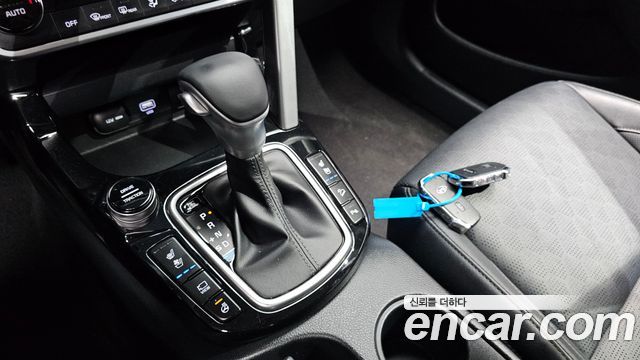 Kia Seltos Diesel 1.6 2WD Prestige 2021 — фото 9