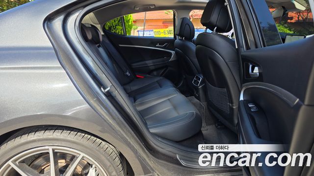Genesis G70 Gasoline 2.5T 4WD 2024 — фото 11