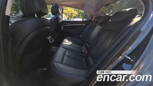 Genesis G70 Gasoline 2.5T 4WD 2024 — фото 12