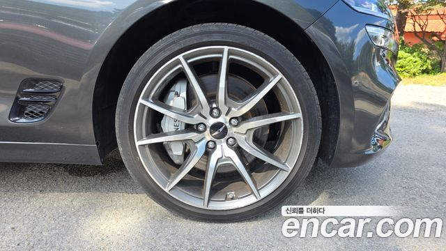 Genesis G70 Gasoline 2.5T 4WD 2024 — фото 21