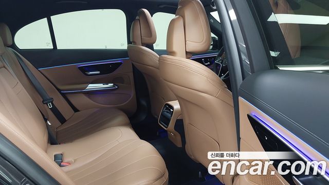 Mercedes-Benz E-Class (W214) E220d 4MATIC Exclusive 2024 — фото 10