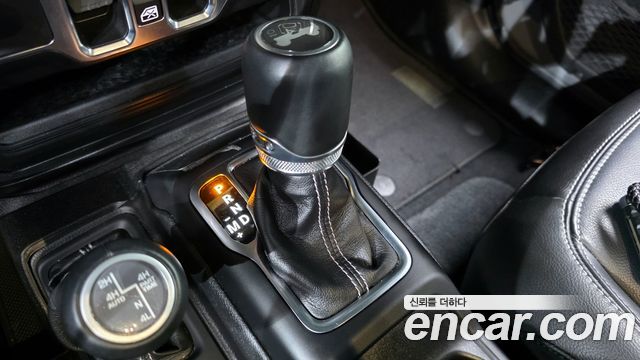 Jeep Wrangler (JL) 2.0 Overland 4Door 2022 — фото 9