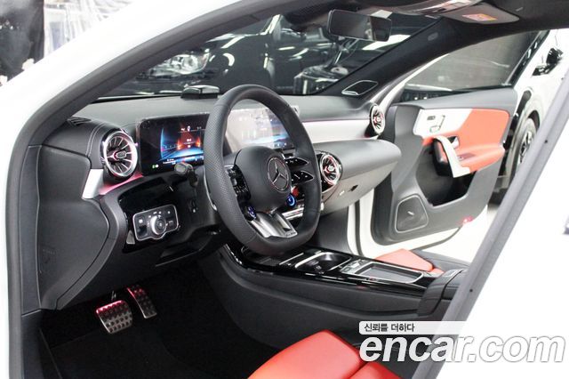 Mercedes-Benz A-Class (W177) AMG A45 S 4MATIC+ Hatchback 2026 — фото 8