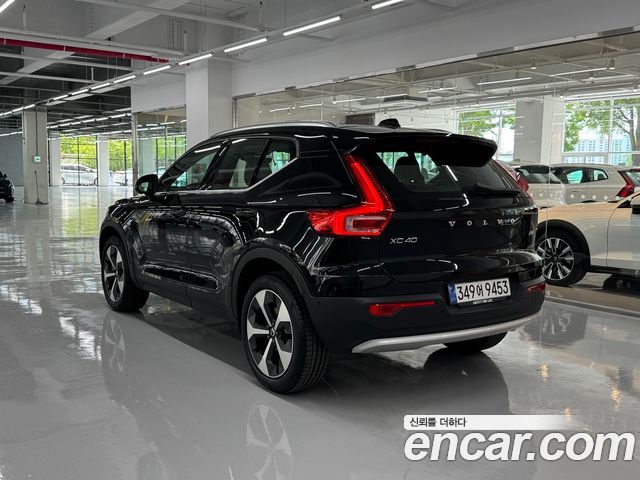Volvo XC40 B4 Ultra Bright 2025 — фото 20