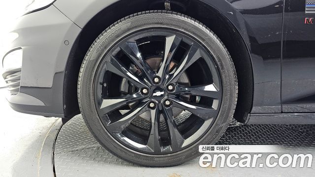 Chevrolet Malibu 2.0 Turbo Perfect Black 2019 — фото 5