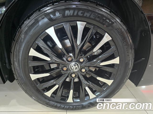 Toyota Alphard (IV) 2.5 HEV Executive AWD 2024 — фото 5