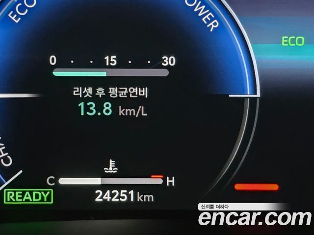 Toyota Alphard (IV) 2.5 HEV Executive AWD 2024 — фото 8