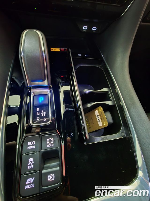Toyota Alphard (IV) 2.5 HEV Executive AWD 2024 — фото 9