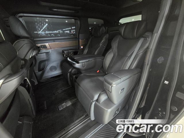 Toyota Alphard (IV) 2.5 HEV Executive AWD 2024 — фото 10