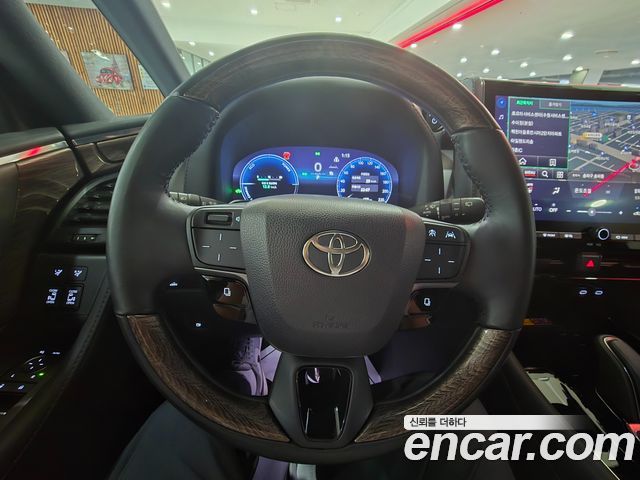 Toyota Alphard (IV) 2.5 HEV Executive AWD 2024 — фото 18