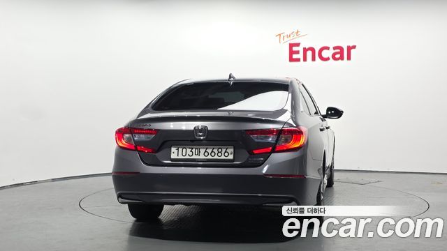 Honda Accord (X) 2.0 Hybrid Touring 2019 — фото 4