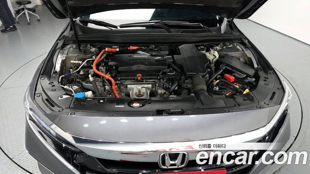 Honda Accord (X) 2.0 Hybrid Touring 2019 — фото 6