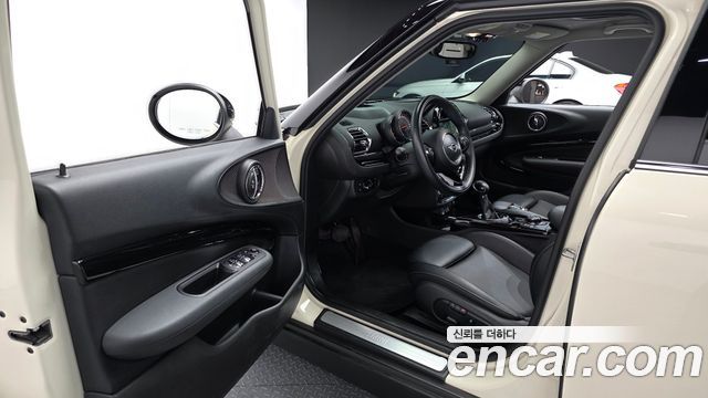 MINI Cooper Clubman High 2nd 2017 — фото 10