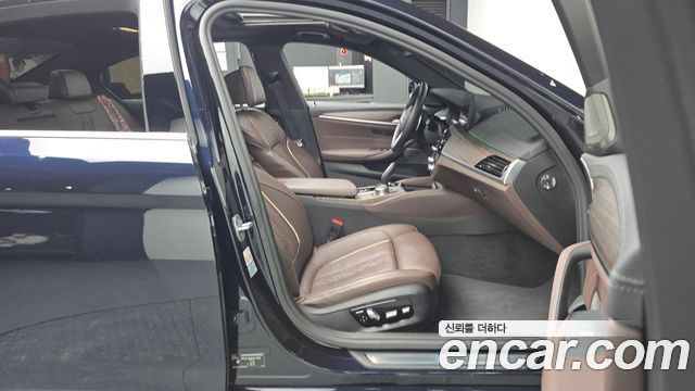 BMW 5 Series (G30) 530e M Sport 2021 — фото 15