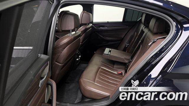BMW 5 Series (G30) 520d xDrive M Sport Package Plus 2020 — фото 12