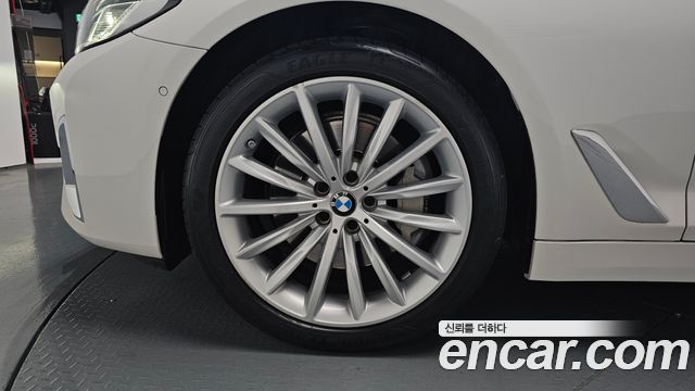 BMW 5 Series (G30) 530i Luxury 2023 — фото 5
